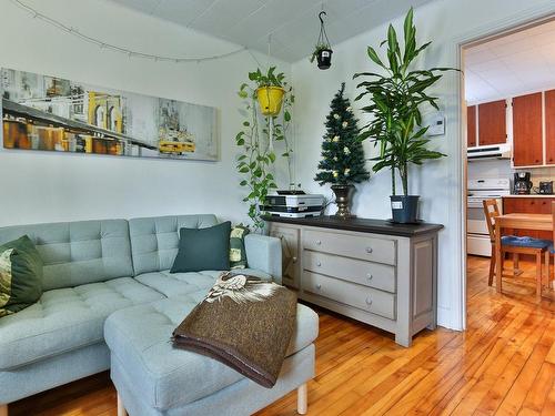 Living room - 221 Rue St-Georges, Saint-Jean-Sur-Richelieu, QC - Indoor Photo Showing Living Room