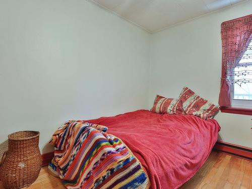 Bedroom - 221 Rue St-Georges, Saint-Jean-Sur-Richelieu, QC - Indoor Photo Showing Bedroom