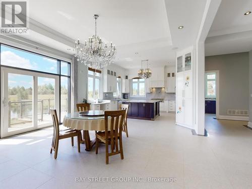 3141 Vivian Road, Whitchurch-Stouffville, ON - Indoor Photo Showing Dining Room