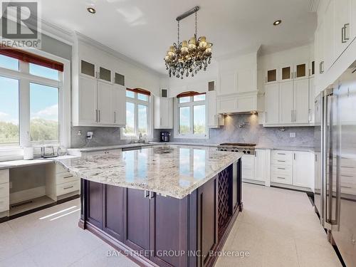 3141 Vivian Road, Whitchurch-Stouffville, ON - Indoor Photo Showing Kitchen With Upgraded Kitchen