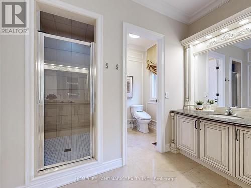 30 Heintzman Crescent, Vaughan, ON - Indoor Photo Showing Bathroom