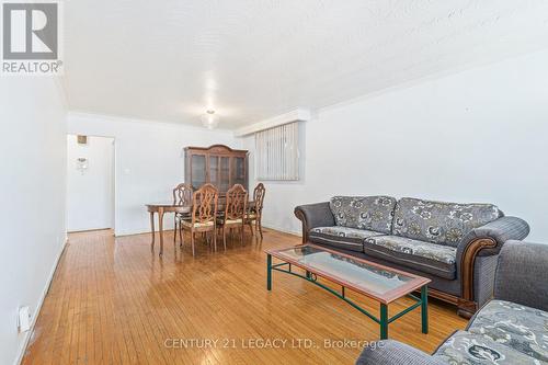 17 Vange Crescent, Toronto, ON - Indoor Photo Showing Living Room