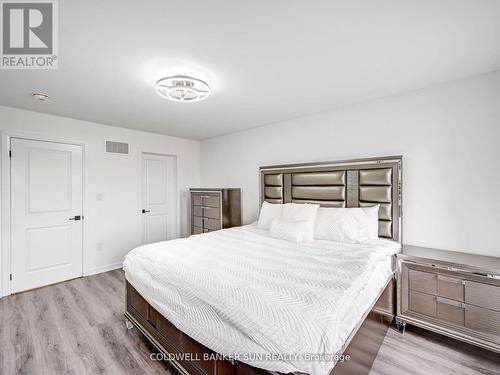 401 Kleinburg Summit Way, Vaughan, ON - Indoor Photo Showing Bedroom