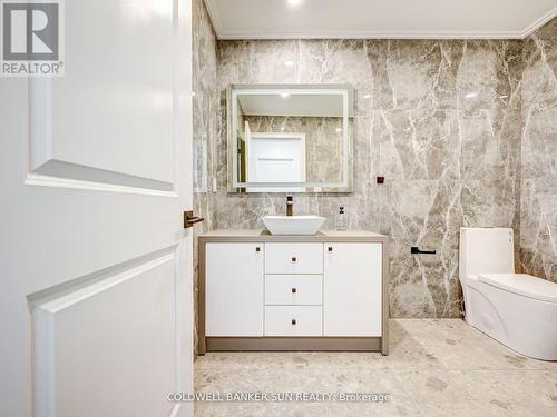 401 Kleinburg Summit Way, Vaughan, ON - Indoor Photo Showing Bathroom