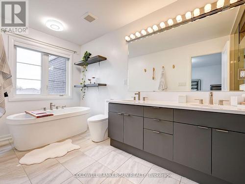 401 Kleinburg Summit Way, Vaughan, ON - Indoor Photo Showing Bathroom