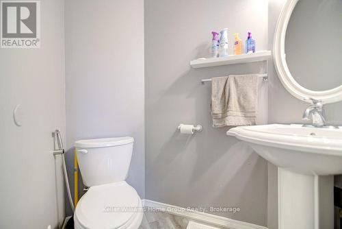 6512 Ellis Road, Puslinch, ON - Indoor Photo Showing Bathroom