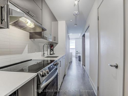 1205-188 Fairview Mall Dr, Toronto, ON - Indoor Photo Showing Kitchen