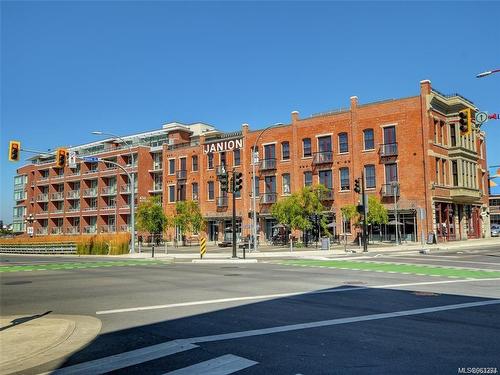 320-1610 Store St, Victoria, BC - Outdoor With Facade