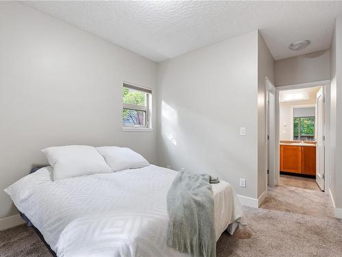 107-631 Brookside Rd, Colwood, BC - Indoor Photo Showing Bedroom