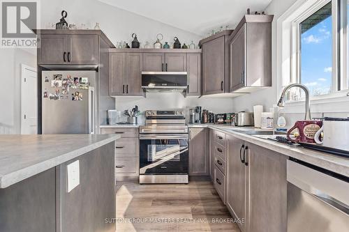 6442 Road 38 Road N, South Frontenac (Frontenac South), ON - Indoor Photo Showing Kitchen With Upgraded Kitchen