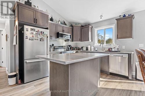 6442 Road 38 Road N, South Frontenac (Frontenac South), ON - Indoor Photo Showing Kitchen