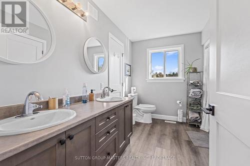 6442 Road 38 Road N, South Frontenac (Frontenac South), ON - Indoor Photo Showing Bathroom