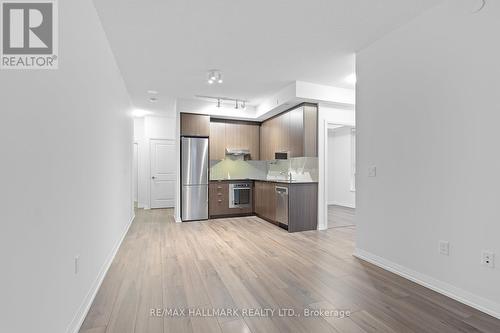 405 - 50 Ann O'Reilly Road, Toronto, ON - Indoor Photo Showing Kitchen