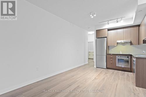 405 - 50 Ann O'Reilly Road, Toronto, ON - Indoor Photo Showing Kitchen