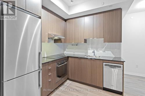 405 - 50 Ann O'Reilly Road, Toronto, ON - Indoor Photo Showing Kitchen