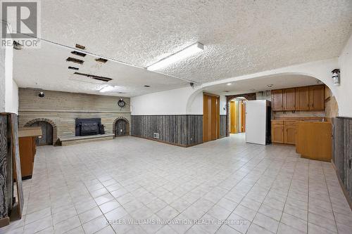 15 Rosewood Avenue, Toronto, ON - Indoor Photo Showing Other Room