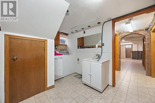 15 Rosewood Avenue, Toronto, ON - Indoor Photo Showing Laundry Room