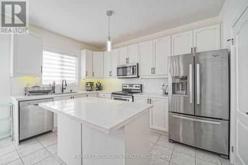 1383 Langley Circle N, Oshawa, ON - Indoor Photo Showing Kitchen With Stainless Steel Kitchen With Upgraded Kitchen