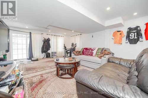 1383 Langley Circle N, Oshawa, ON - Indoor Photo Showing Living Room