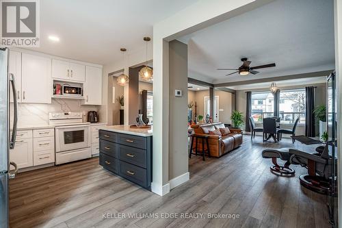 752 Beach Boulevard, Hamilton, ON - Indoor Photo Showing Kitchen