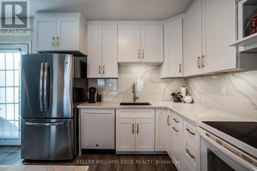 Kitchen - 752 Beach Boulevard, Hamilton, ON - Indoor Photo Showing Kitchen