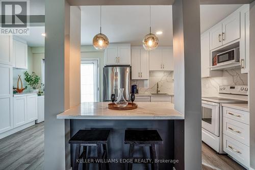 752 Beach Boulevard, Hamilton, ON - Indoor Photo Showing Kitchen With Upgraded Kitchen