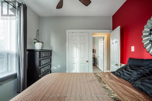 752 Beach Boulevard, Hamilton, ON - Indoor Photo Showing Bedroom