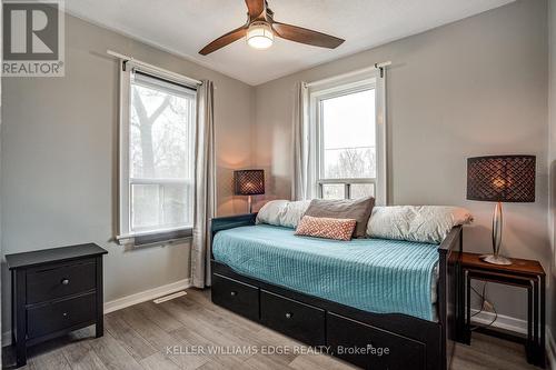 752 Beach Boulevard, Hamilton, ON - Indoor Photo Showing Bedroom