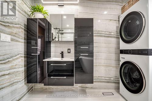 752 Beach Boulevard, Hamilton, ON - Indoor Photo Showing Laundry Room