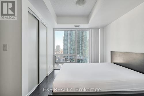 1904 - 100 Harbour Street, Toronto, ON - Indoor Photo Showing Bedroom