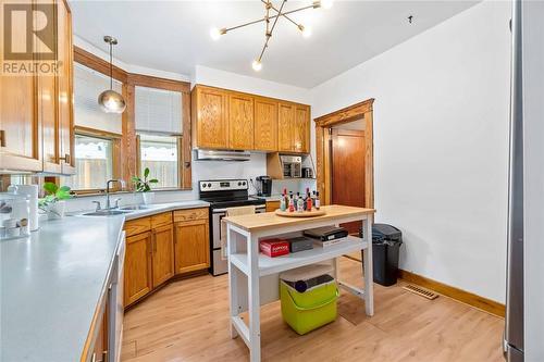 304 Durand Street, Sarnia, ON - Indoor Photo Showing Kitchen With Double Sink