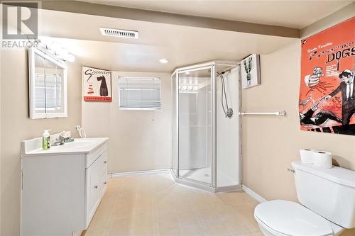 304 Durand Street, Sarnia, ON - Indoor Photo Showing Bathroom