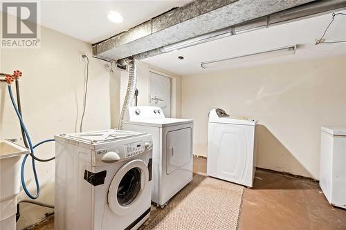 304 Durand Street, Sarnia, ON - Indoor Photo Showing Laundry Room