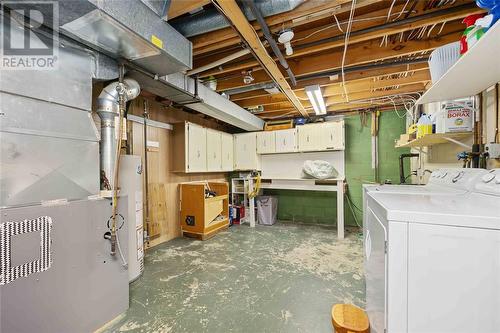 1144 Cathcart Boulevard, Sarnia, ON - Indoor Photo Showing Laundry Room