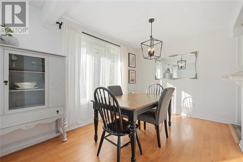 1144 Cathcart Boulevard, Sarnia, ON - Indoor Photo Showing Dining Room