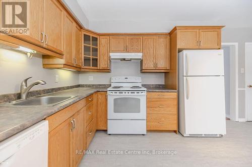 70 Gail Street, Cambridge, ON - Indoor Photo Showing Kitchen