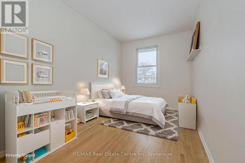 70 Gail Street, Cambridge, ON - Indoor Photo Showing Bedroom