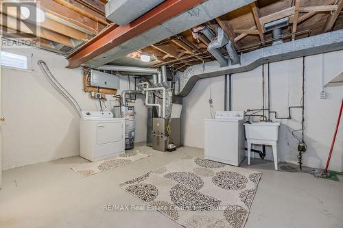 70 Gail Street, Cambridge, ON - Indoor Photo Showing Laundry Room