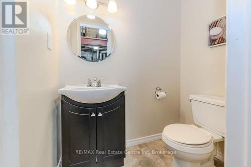 70 Gail Street, Cambridge, ON - Indoor Photo Showing Bathroom