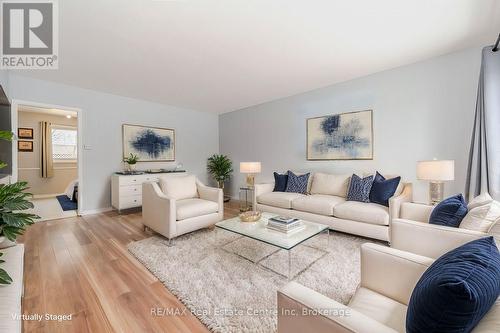 70 Gail Street, Cambridge, ON - Indoor Photo Showing Living Room