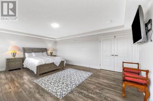 27 Deerfield Lane, Hamilton, ON - Indoor Photo Showing Bedroom