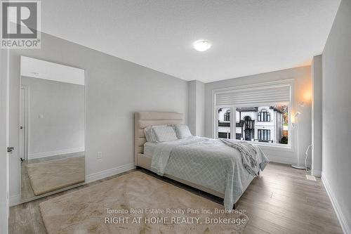 27 Deerfield Lane, Hamilton, ON - Indoor Photo Showing Bedroom