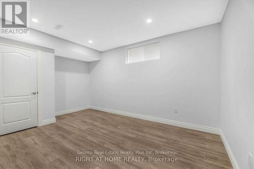 27 Deerfield Lane, Hamilton, ON - Indoor Photo Showing Other Room