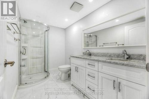 27 Deerfield Lane, Hamilton, ON - Indoor Photo Showing Bathroom