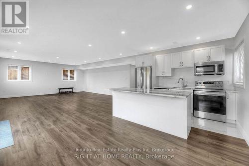 27 Deerfield Lane, Hamilton, ON - Indoor Photo Showing Kitchen