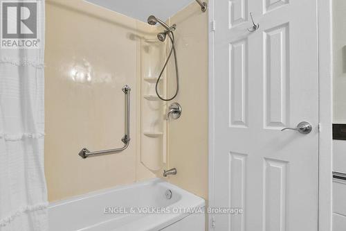 313 - 1025 Grenon Avenue, Ottawa, ON - Indoor Photo Showing Bathroom