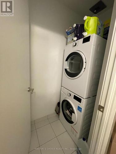 310 - 36 Forest Manor Road, Toronto, ON - Indoor Photo Showing Laundry Room