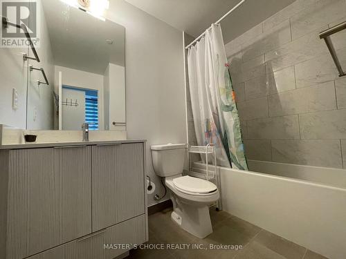 310 - 36 Forest Manor Road, Toronto, ON - Indoor Photo Showing Bathroom