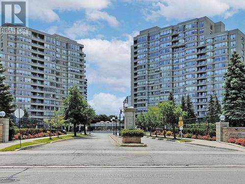 312 - 7 Townsgate Drive, Vaughan, ON - Outdoor With Facade