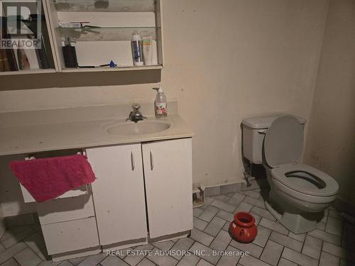 17 Macduff Crescent, Toronto, ON - Indoor Photo Showing Bathroom